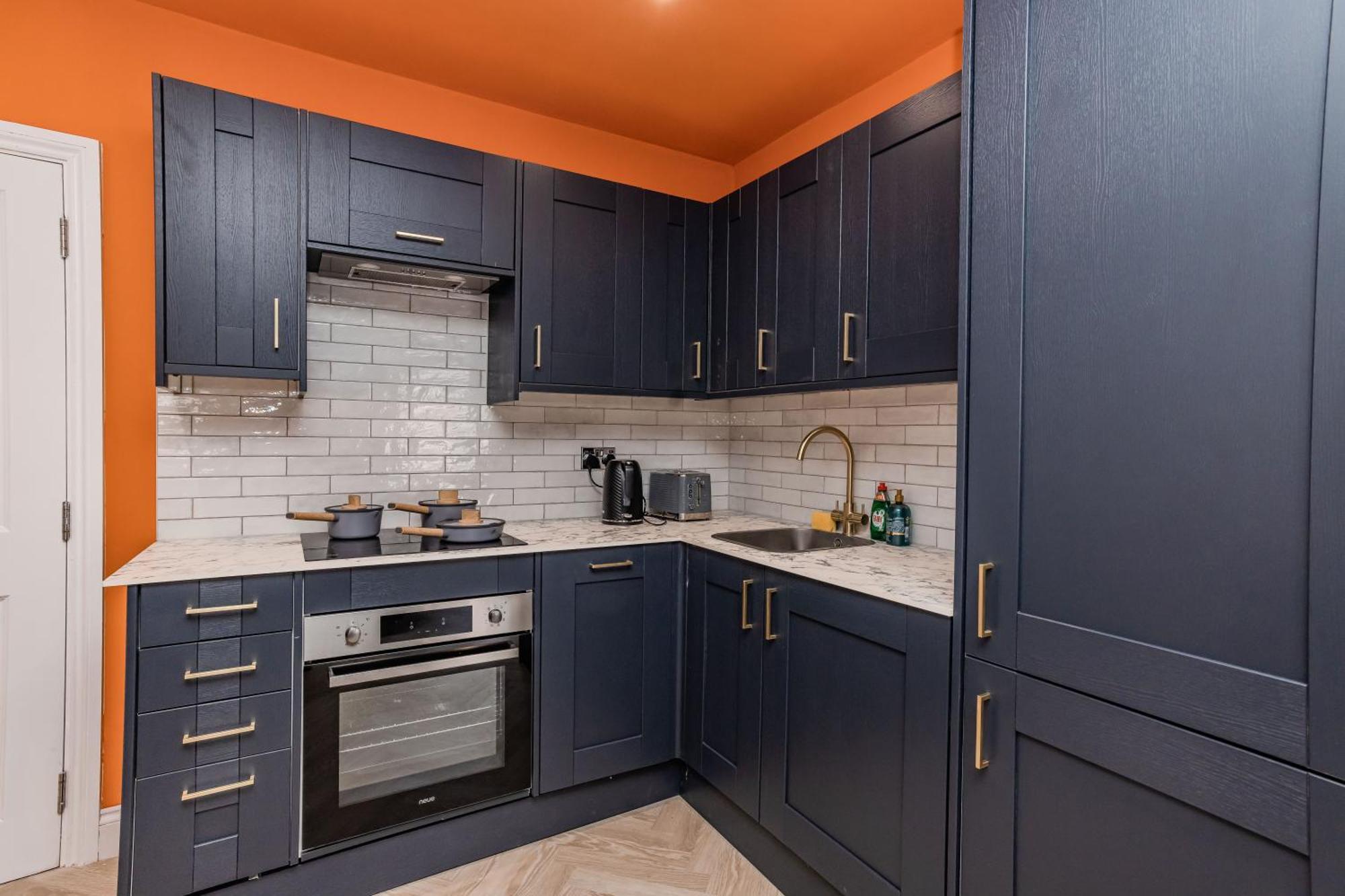 Super Central 2 Bedroom Flat I Next To Shopping Center & Brighton Beach Exterior photo
